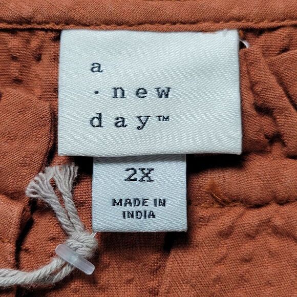 A New Day Split Neck Button Down Blouse Sz 2X - Picture 6 of 9